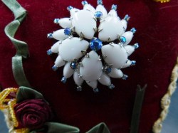 milkglass brooch a